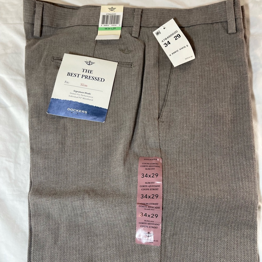 Dockers Gray Dress Pants Classic Flat-Front Design